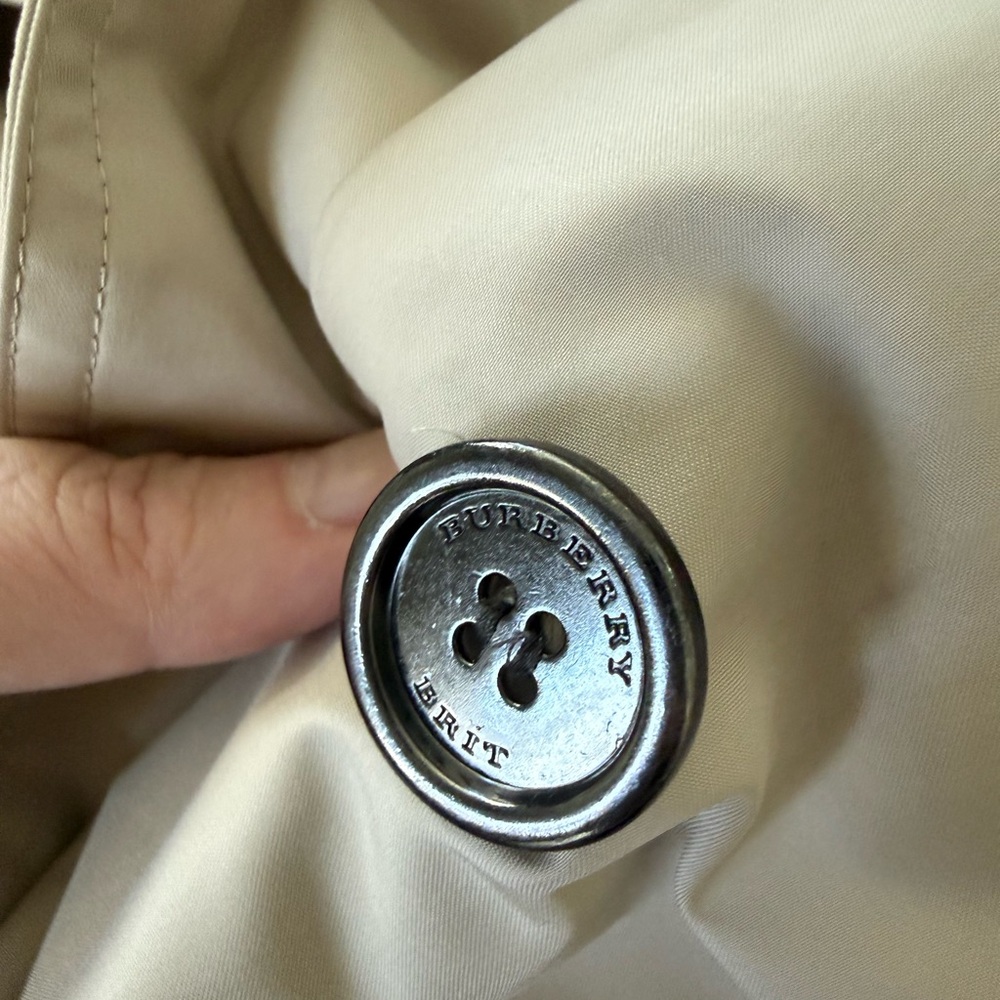 Burberry Women's Beige Double-Breasted Trench Coat US14 - Picture 9 of 11